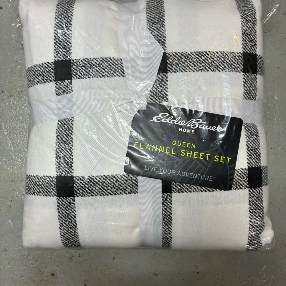 Eddie Bauer Black and White Plaid Bedding Sheets